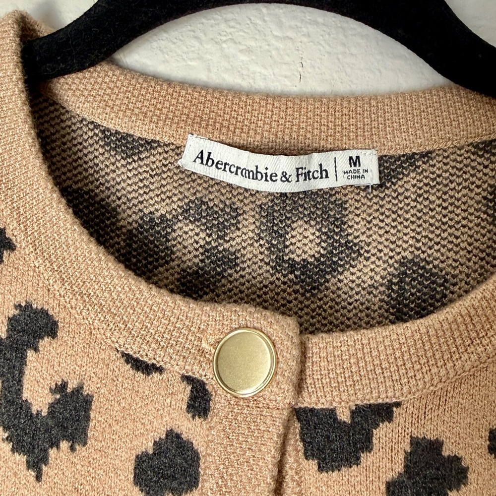 Abercrombie Leopard LuxeLoft Short-Sleeve Cardigan, M - Picture 2 of 6